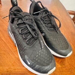 Nike Air Max 270 Black and White Sneakers 4y